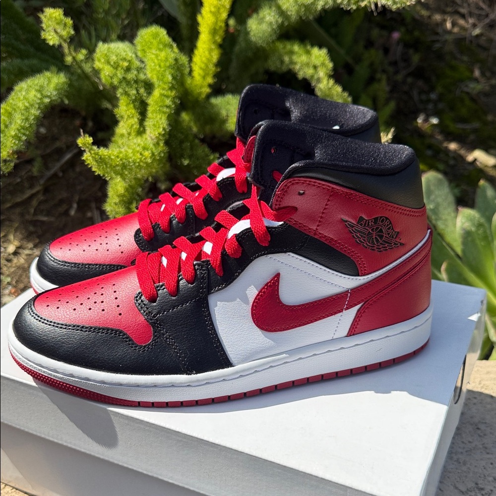 Nike Jordan’s 8.5 shoes hi top sneakers woman’s red black white